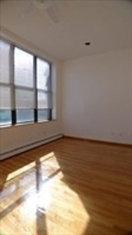 60 Gibson 305, Boston, MA 02122