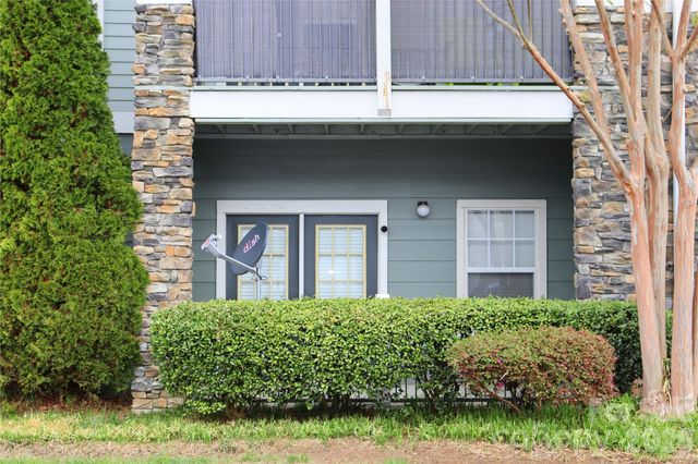 700 Vista Lake Drive 104, Candler, NC 28715
