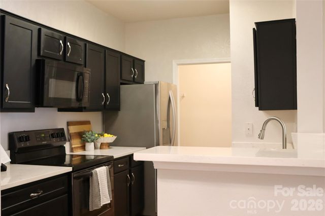 700 Vista Lake Drive 104, Candler, NC 28715
