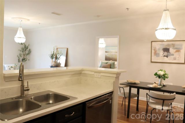 700 Vista Lake Drive 104, Candler, NC 28715