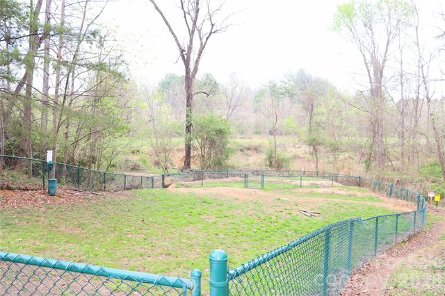 700 Vista Lake Drive 104, Candler, NC 28715
