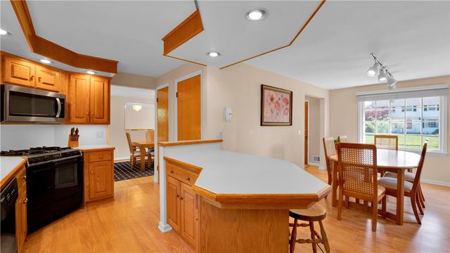 50 Eventide Lane, Irondequoit, NY 14617