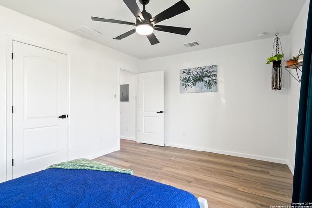 1102 BURLESON, San Antonio, TX 78202