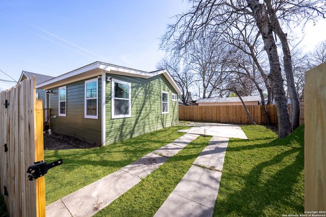 1102 BURLESON, San Antonio, TX 78202