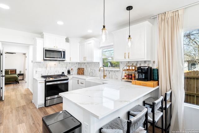 1102 BURLESON, San Antonio, TX 78202