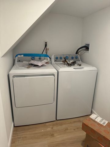 119 Whitfield St 119, Boston, MA 02124