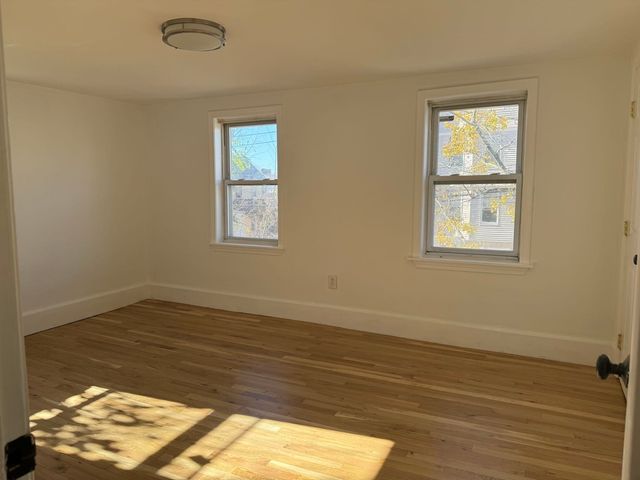 119 Whitfield St 119, Boston, MA 02124