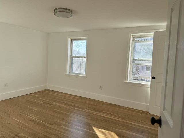 119 Whitfield St 119, Boston, MA 02124
