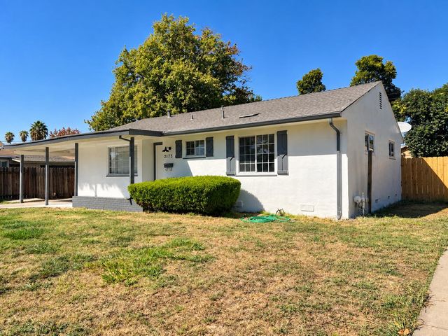 2175 De Ovan Ave, Stockton, CA 95204
