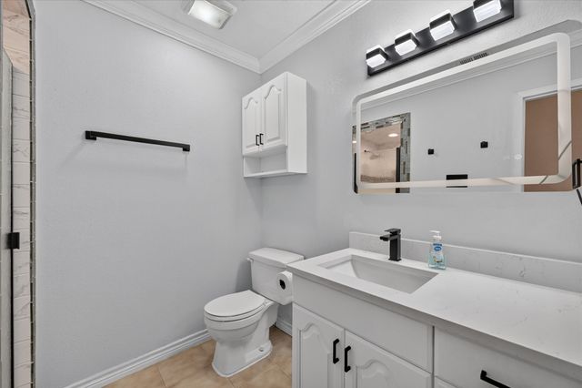 7510 Holly Hill Drive 124, Dallas, TX 75231