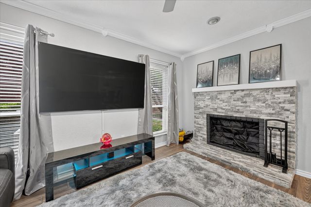 7510 Holly Hill Drive 124, Dallas, TX 75231