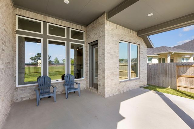 16147 Sapphire Crest Drive, Conroe, TX 77302