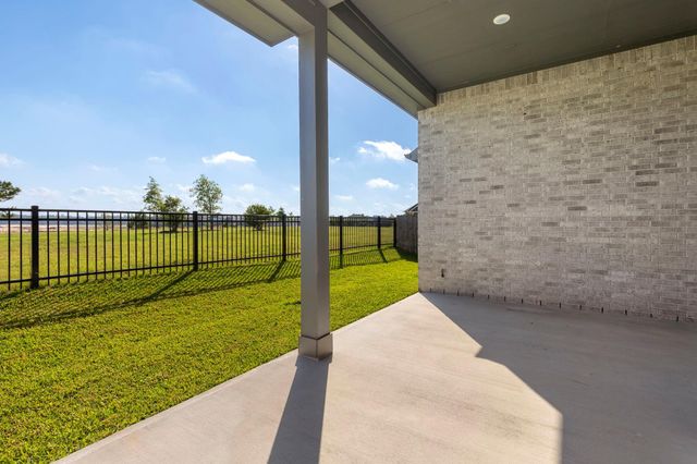 16147 Sapphire Crest Drive, Conroe, TX 77302