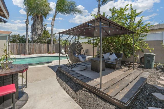 3974 Daves Way, San Diego, CA 92154