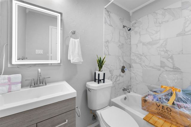 103 Lorie Street, Alvarado, TX 76009