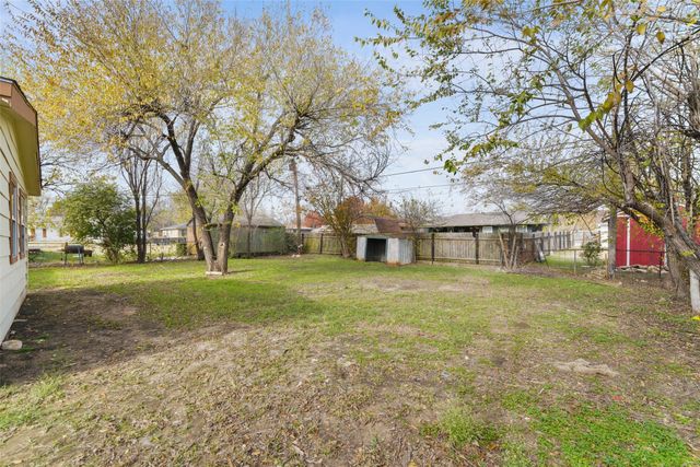 103 Lorie Street, Alvarado, TX 76009