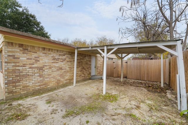 103 Lorie Street, Alvarado, TX 76009