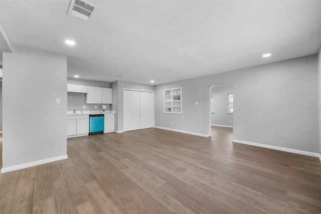 103 Lorie Street, Alvarado, TX 76009