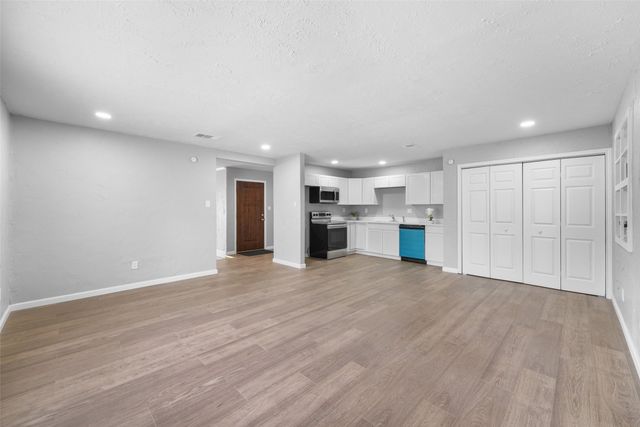 103 Lorie Street, Alvarado, TX 76009