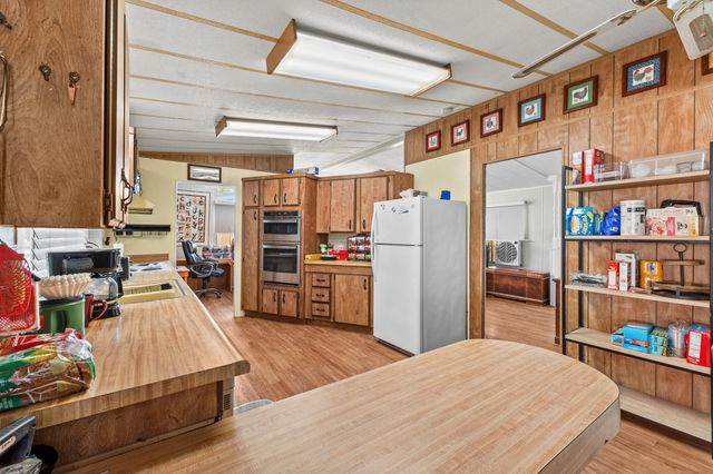 5505 W Tulare Avenue 406, Visalia, CA 93277