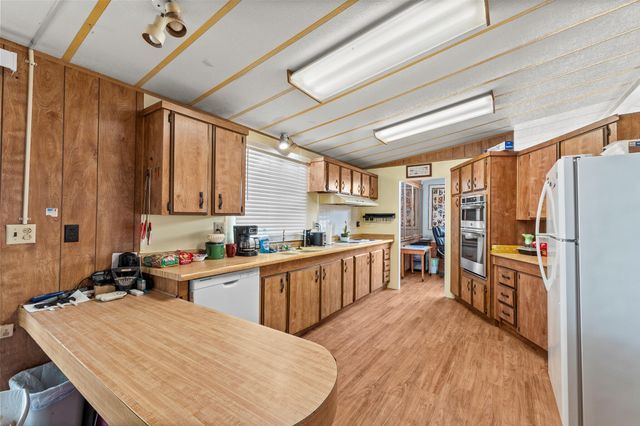 5505 W Tulare Avenue 406, Visalia, CA 93277