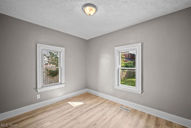 906 Lakeview Drive, Parkersburg, WV 26104