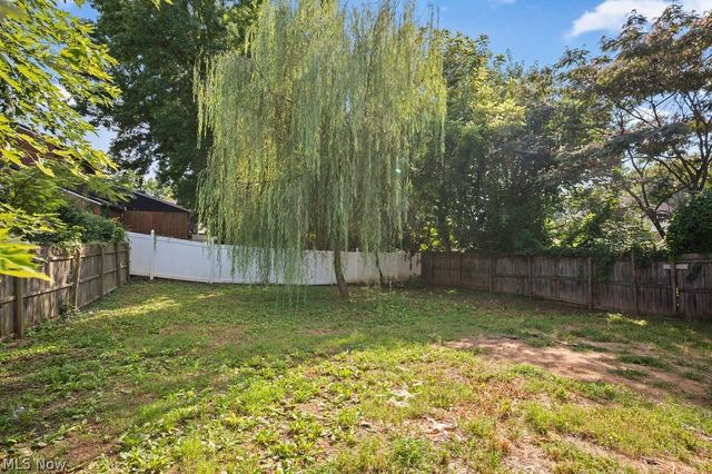 906 Lakeview Drive, Parkersburg, WV 26104