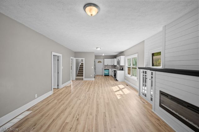 906 Lakeview Drive, Parkersburg, WV 26104
