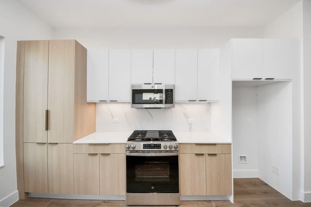 9135 Besos Lane, Houston, TX 77051