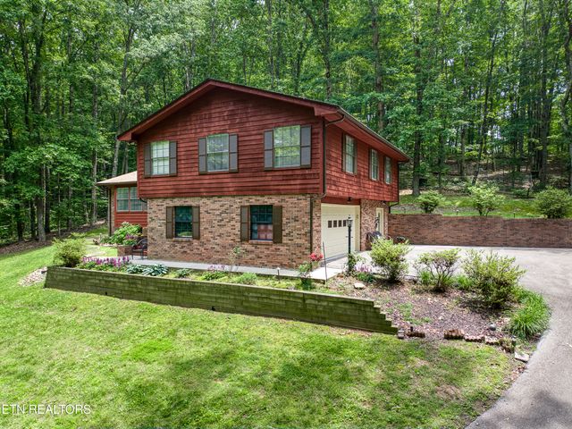 130 Pleasantview Drive, Harriman, TN 37748