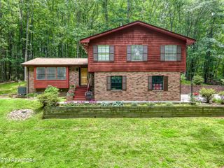130 Pleasantview Drive, Harriman, TN 37748