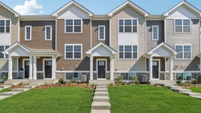 921 Briar Glen Court, Hampshire, IL 60140