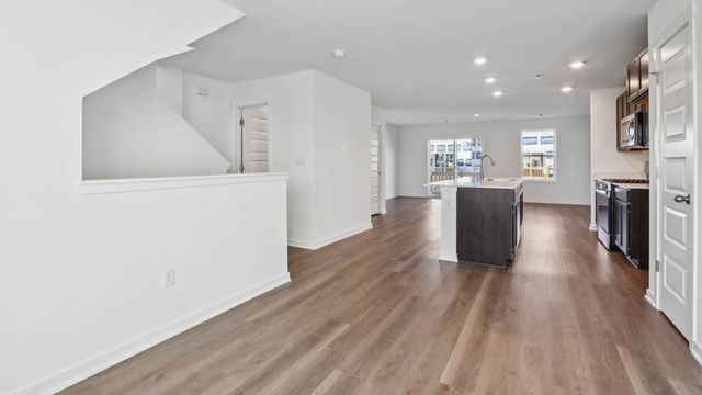 921 Briar Glen Court, Hampshire, IL 60140