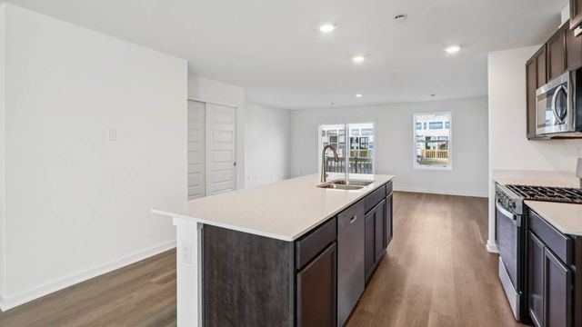 921 Briar Glen Court, Hampshire, IL 60140