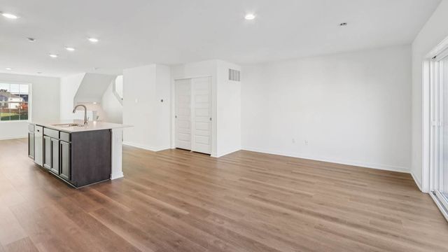 921 Briar Glen Court, Hampshire, IL 60140