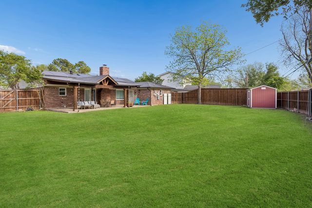 5437 Greenwood Way, North Richland Hills, TX 76180