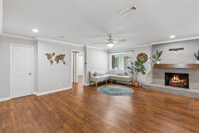 5437 Greenwood Way, North Richland Hills, TX 76180