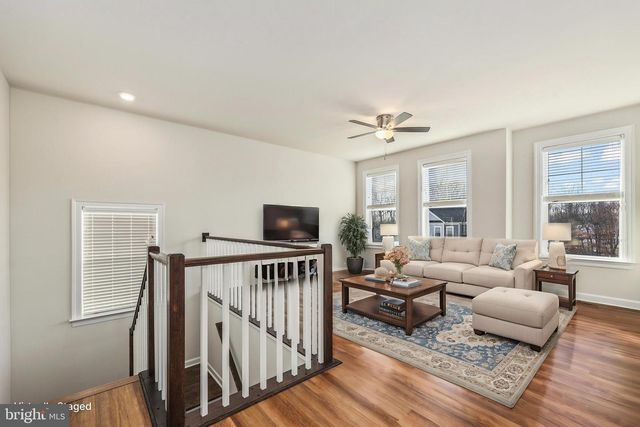 6201 CARTERS GROVE DR, Manassas, VA 20112