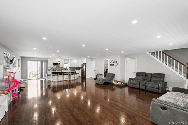 663 Arthur Street, Baldwin, NY 11510