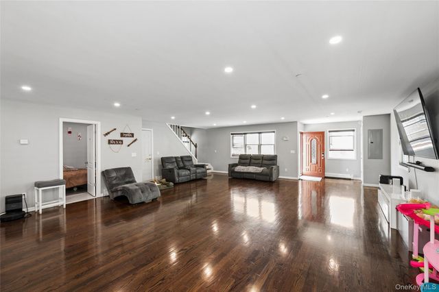 663 Arthur Street, Baldwin, NY 11510