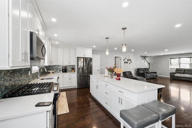 663 Arthur Street, Baldwin, NY 11510