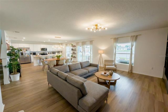 374 PINE TREE BRIDGE TRAIL, St Cloud, FL 34772