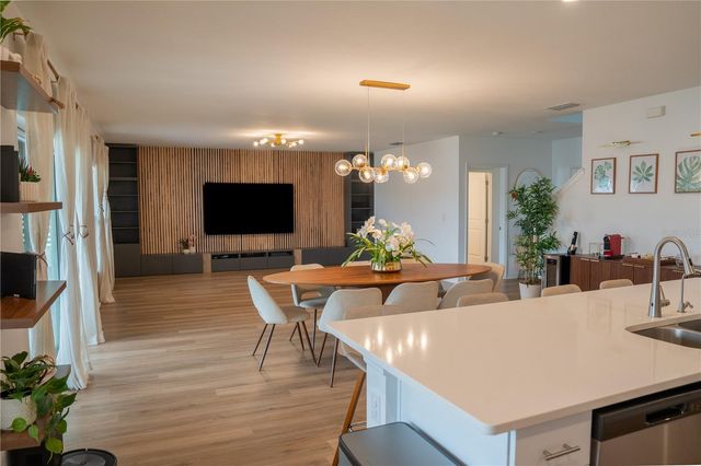 374 PINE TREE BRIDGE TRAIL, St Cloud, FL 34772