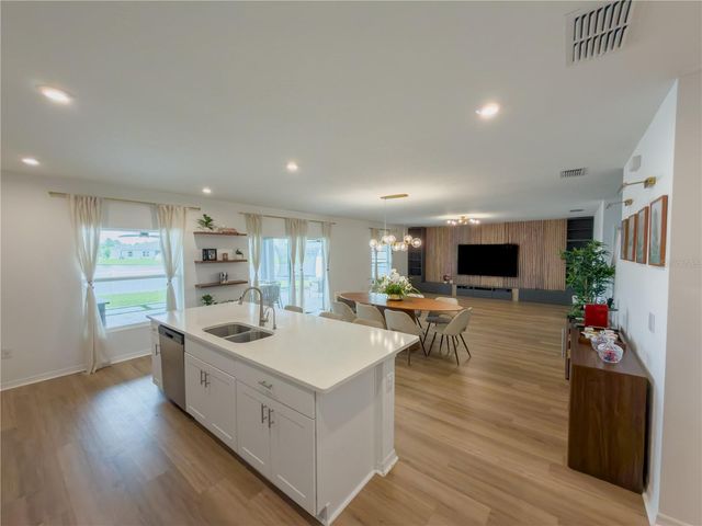 374 PINE TREE BRIDGE TRAIL, St Cloud, FL 34772