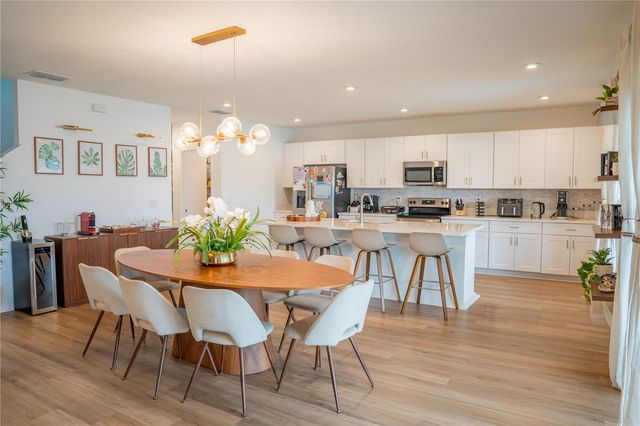 374 PINE TREE BRIDGE TRAIL, St Cloud, FL 34772