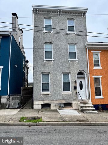 318 E MARSHALL ST, Norristown, PA 19401