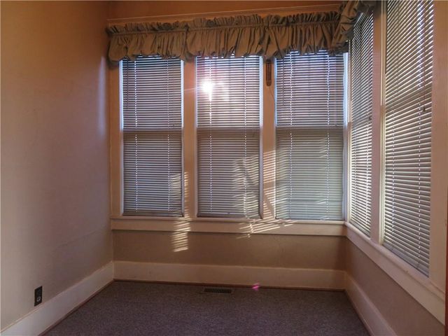 310 E Kaskaskia Street, Paola, KS 66071