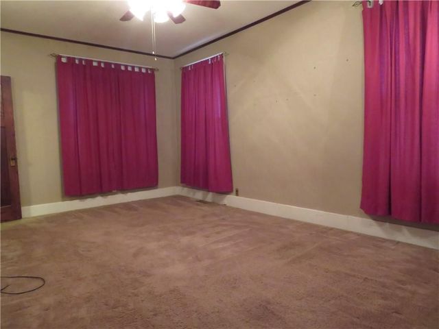 310 E Kaskaskia Street, Paola, KS 66071