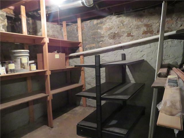 310 E Kaskaskia Street, Paola, KS 66071