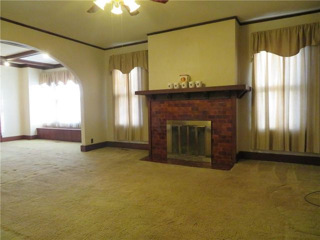 310 E Kaskaskia Street, Paola, KS 66071
